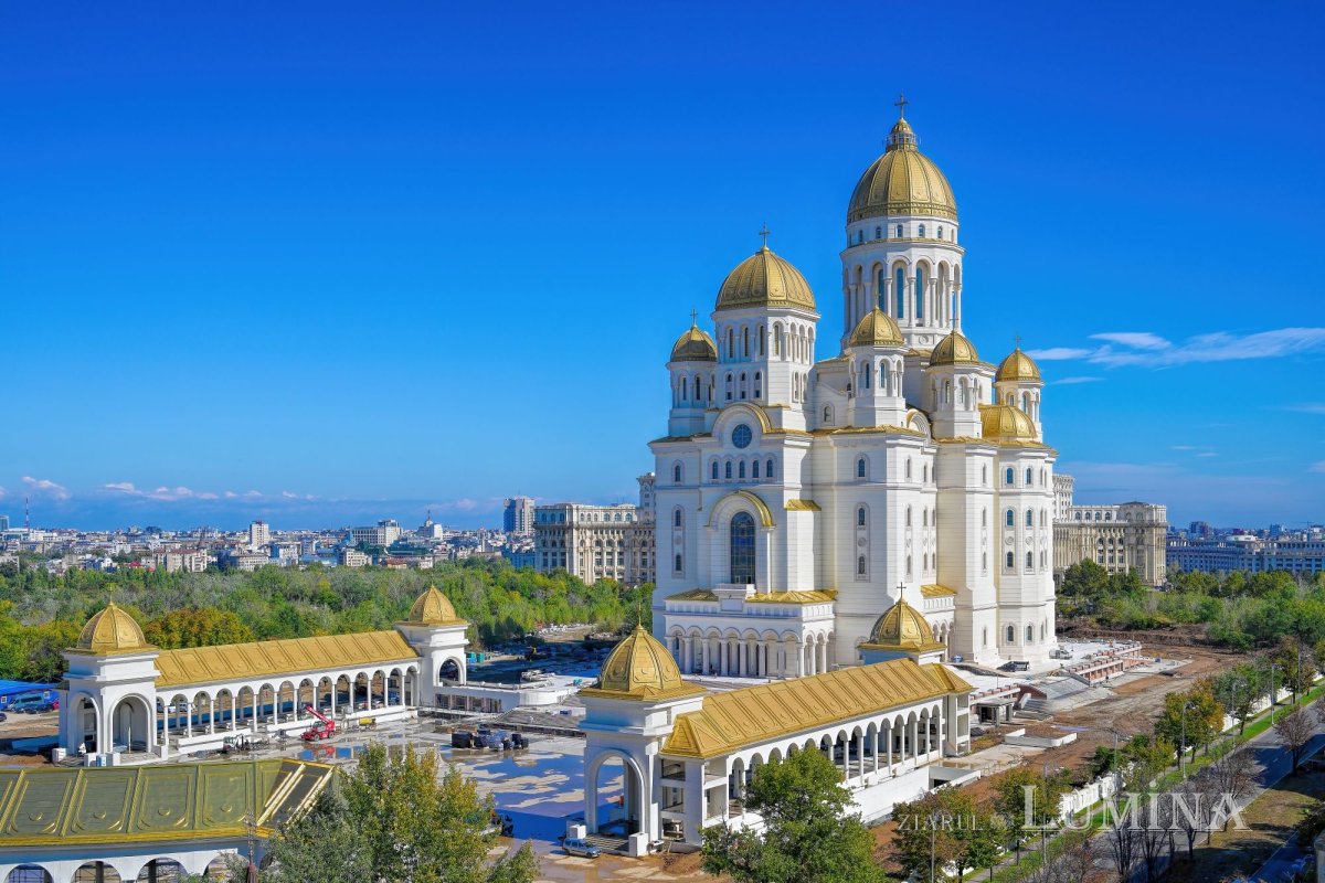 Piese de mozaic pentru Catedrala Naţională 346133