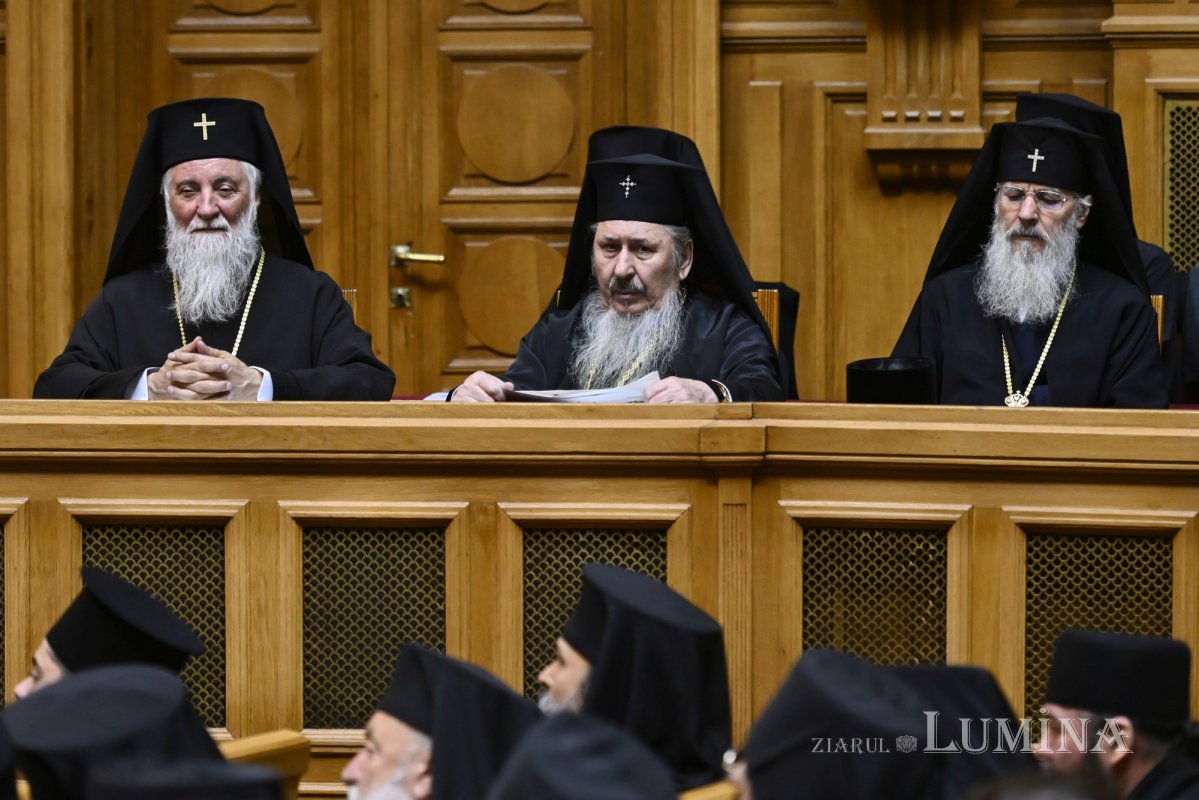 Ședință solemnă a Sfântului Sinod la Palatul Patriarhiei 346238
