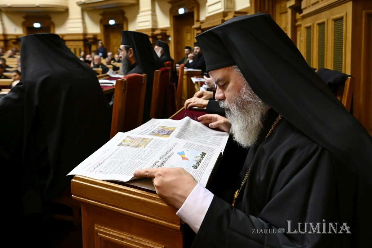 Ședință solemnă a Sfântului Sinod la Palatul Patriarhiei 346245