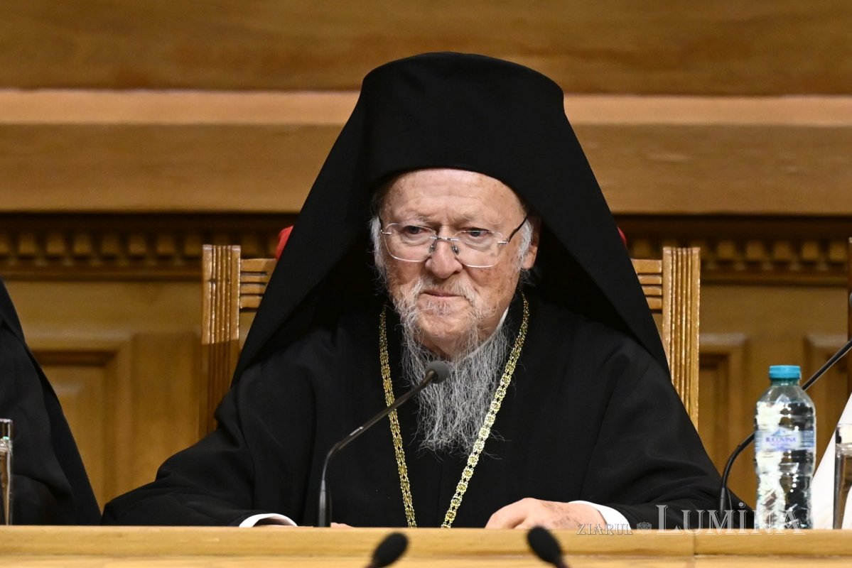 Ședință solemnă a Sfântului Sinod la Palatul Patriarhiei 346249