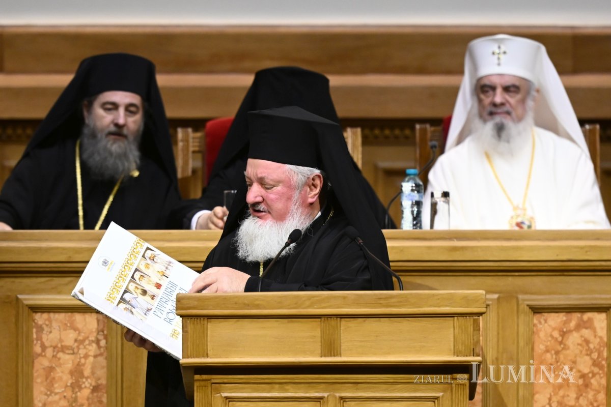 Ședință solemnă a Sfântului Sinod la Palatul Patriarhiei 346251