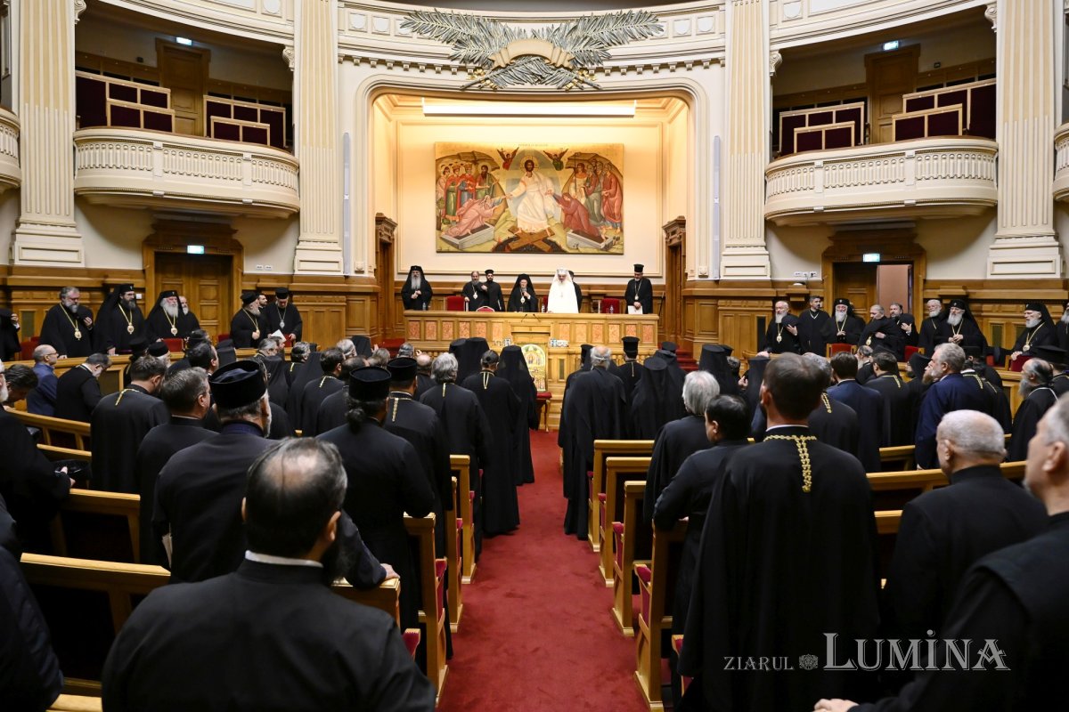 Ședință solemnă a Sfântului Sinod la Palatul Patriarhiei 346253