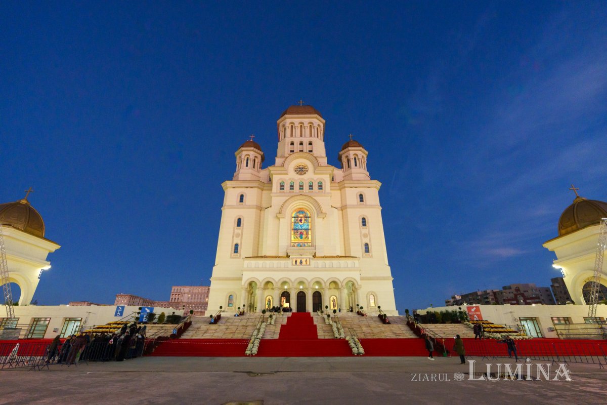 Moaștele Sfântului Cuvios Dimitrie cel Nou au fost duse în Catedrala Națională 346462