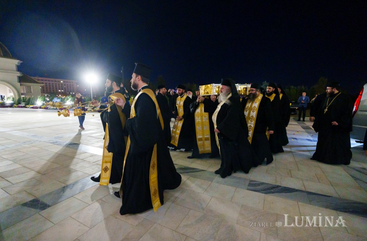 Moaștele Sfântului Cuvios Dimitrie cel Nou au fost duse în Catedrala Națională 346467