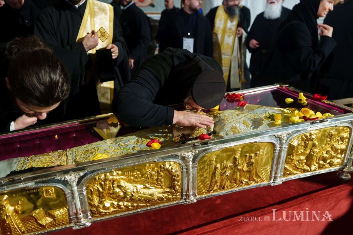 Moaștele Sfântului Cuvios Dimitrie cel Nou au fost duse în Catedrala Națională 346476