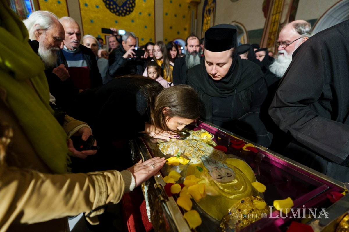 Moaștele Sfântului Cuvios Dimitrie cel Nou au fost duse în Catedrala Națională 346478