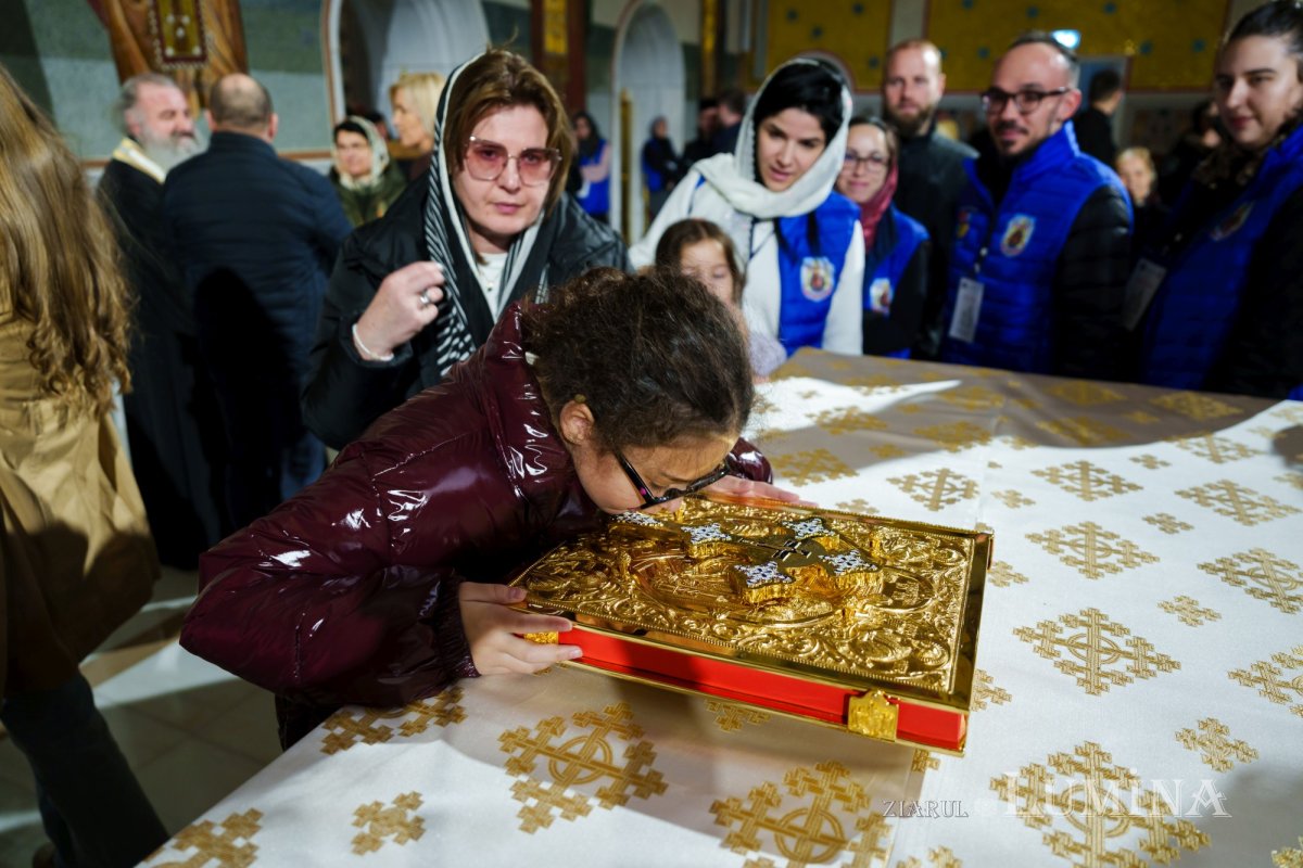 Moaștele Sfântului Cuvios Dimitrie cel Nou au fost duse în Catedrala Națională 346485