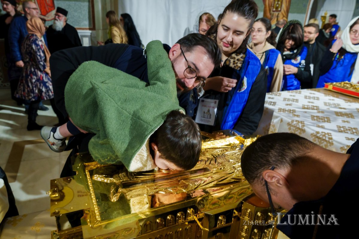 Moaștele Sfântului Cuvios Dimitrie cel Nou au fost duse în Catedrala Națională 346486