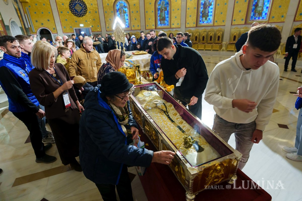 Moaștele Sfântului Cuvios Dimitrie cel Nou au fost duse în Catedrala Națională 346490