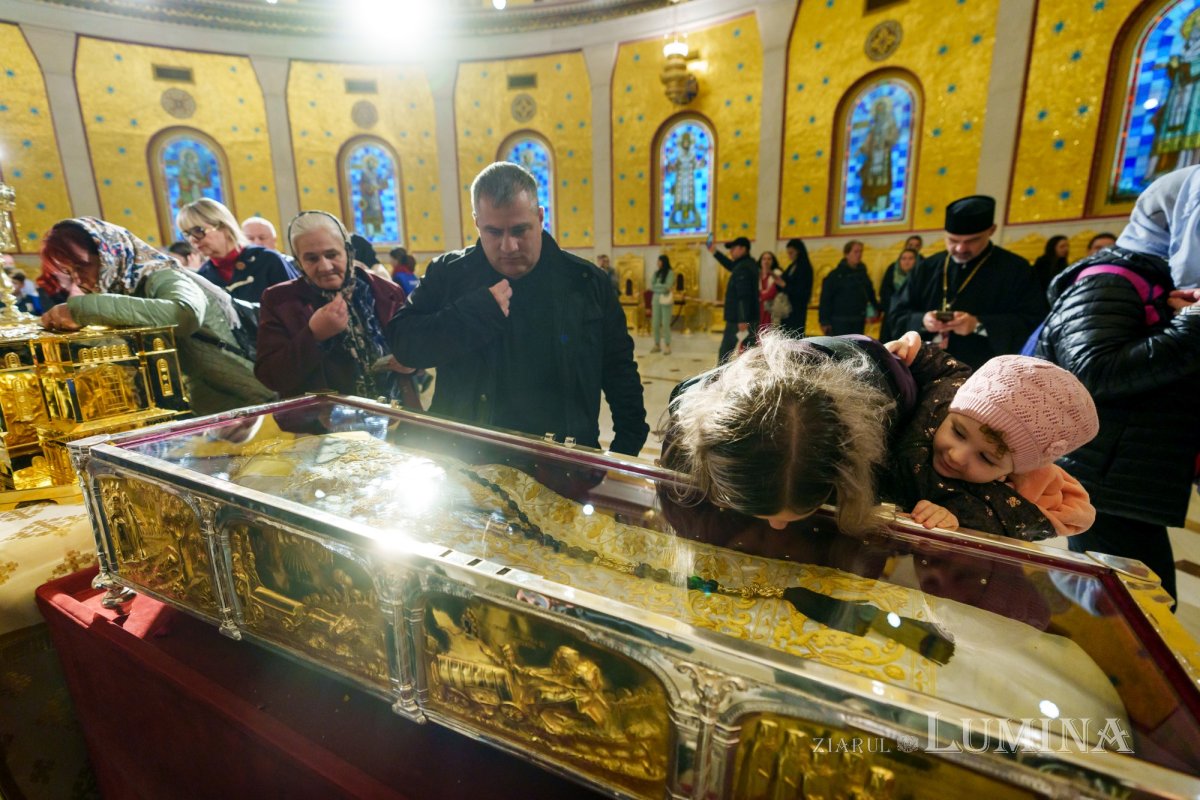 Moaștele Sfântului Cuvios Dimitrie cel Nou au fost duse în Catedrala Națională 346499