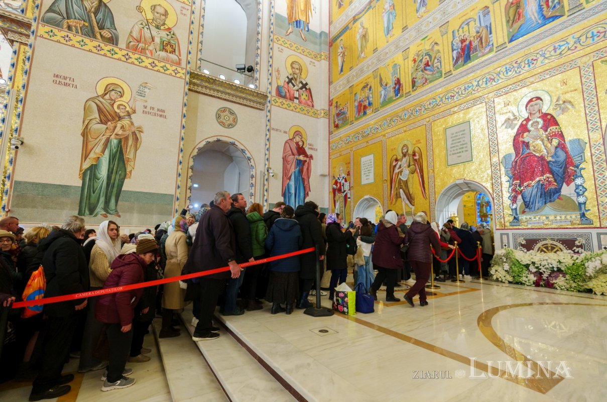 Moaștele Sfântului Cuvios Dimitrie cel Nou au fost duse în Catedrala Națională 346511