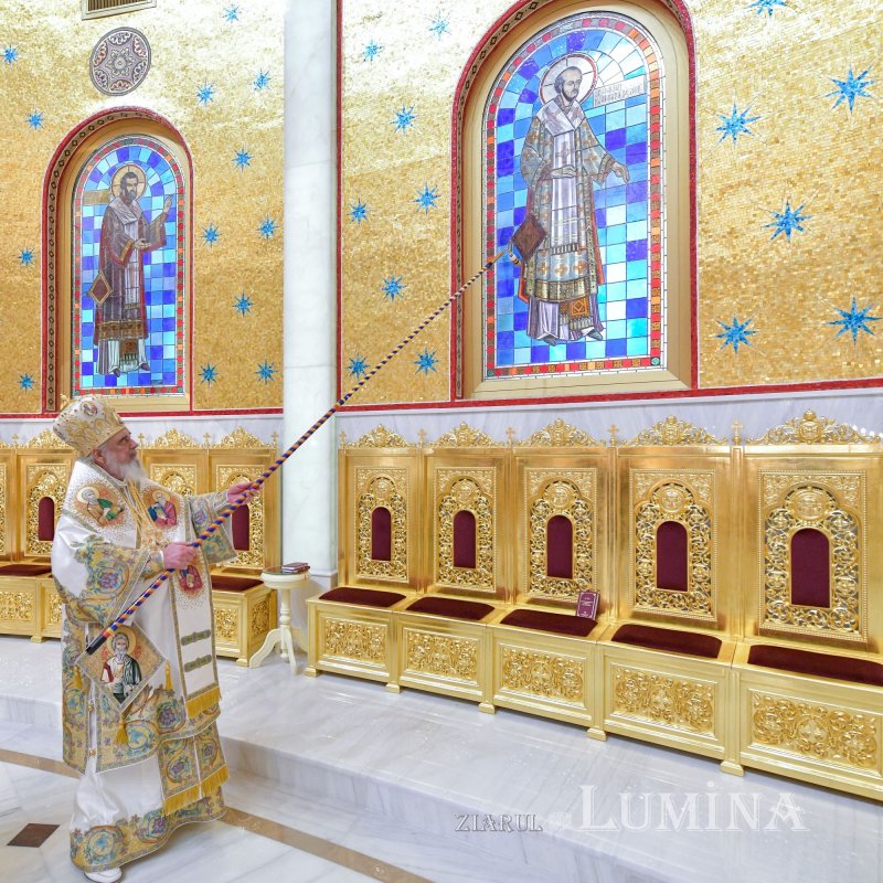 Sclipirile Luminii: Sfinţirea picturii Catedralei Naţionale din Bucureşti 346630