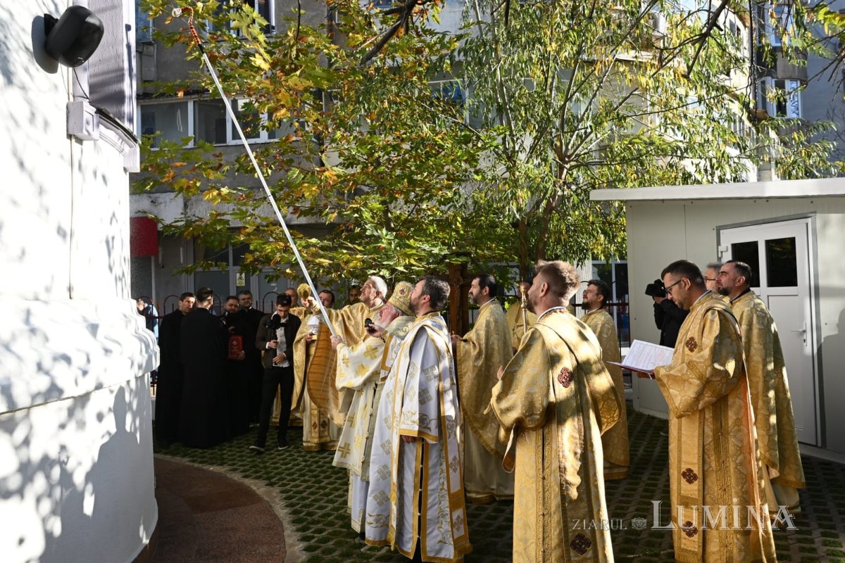 Veșmânt de har pentru o biserică bucureșteană 346780