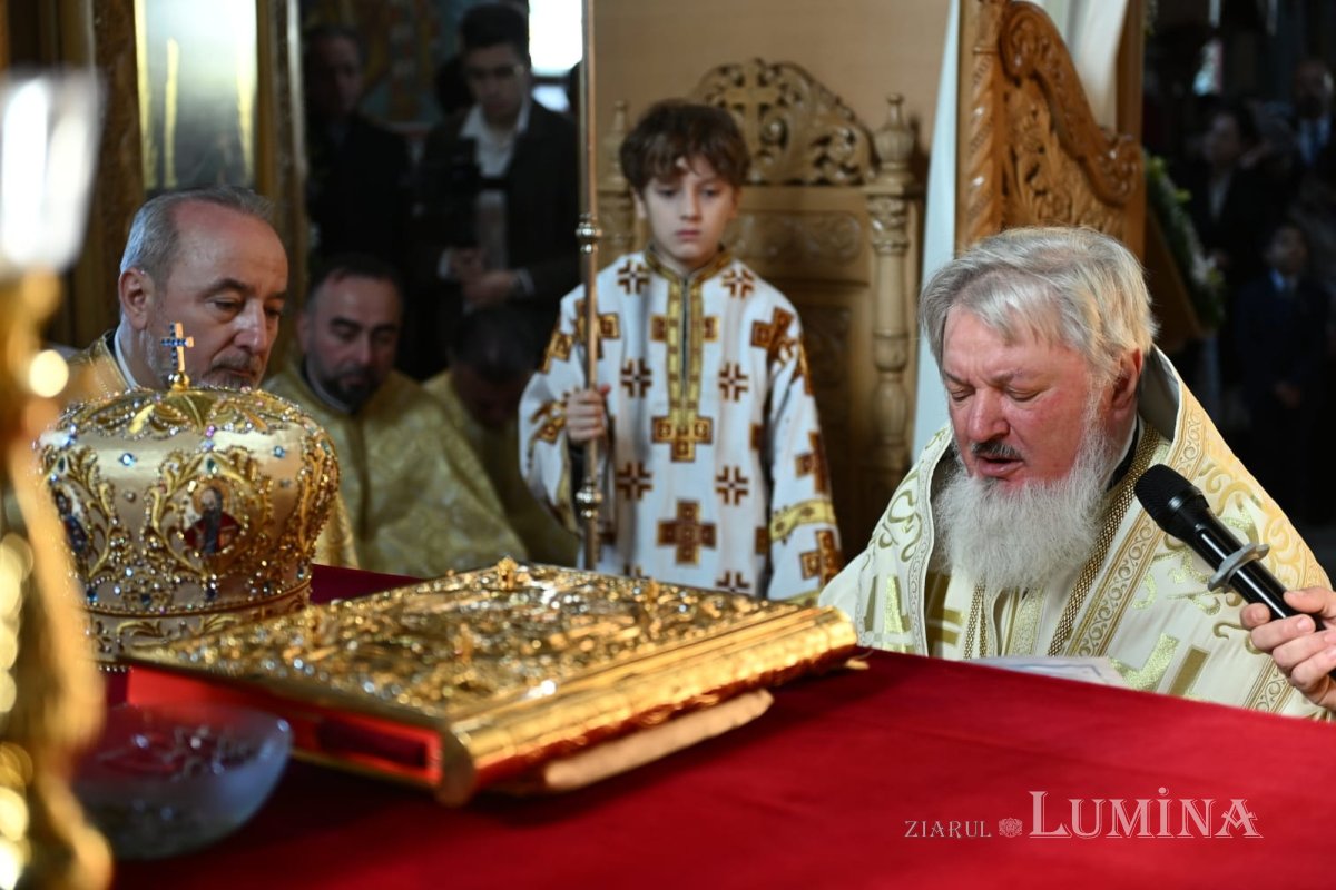 Veșmânt de har pentru o biserică bucureșteană 346786