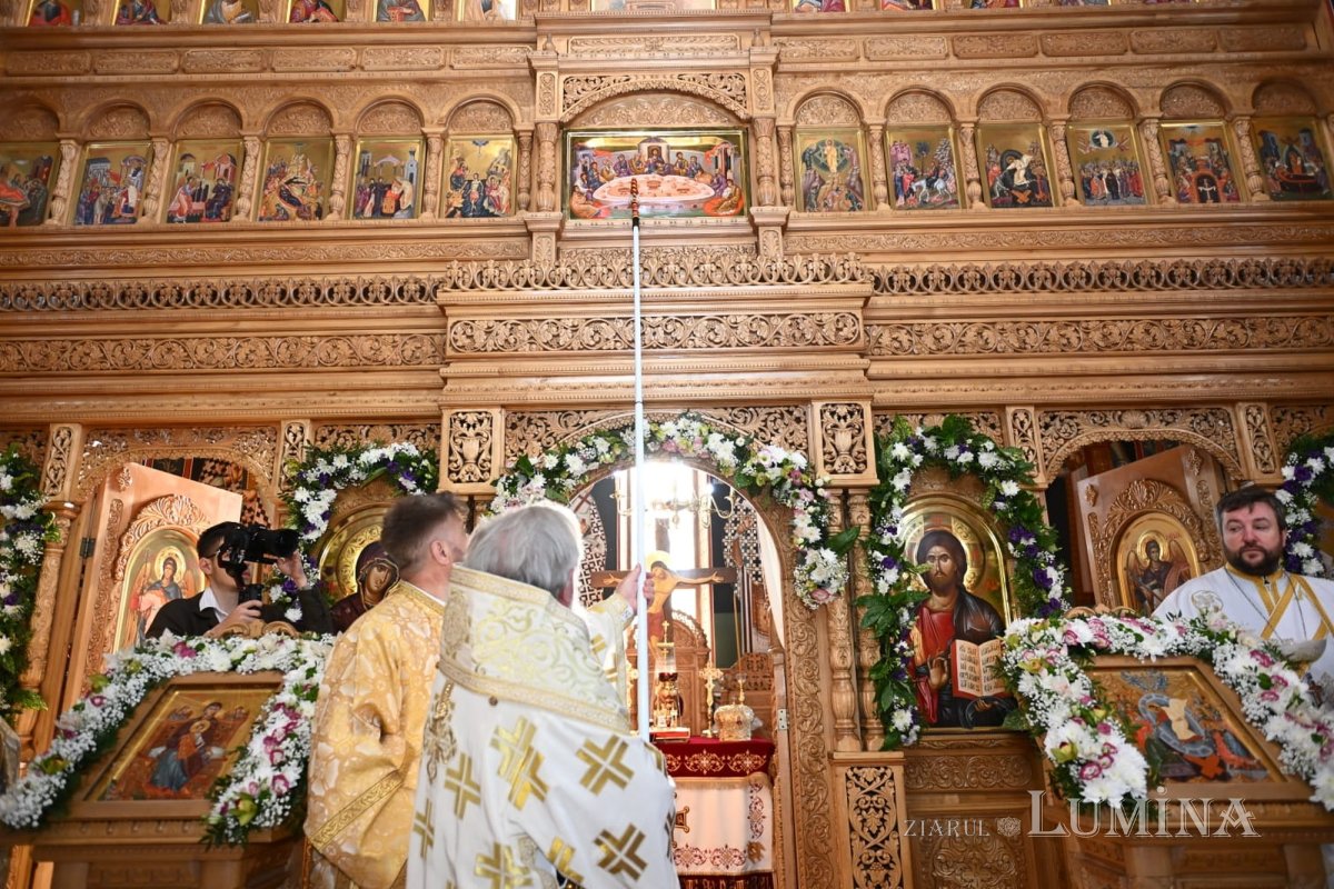 Veșmânt de har pentru o biserică bucureșteană 346788