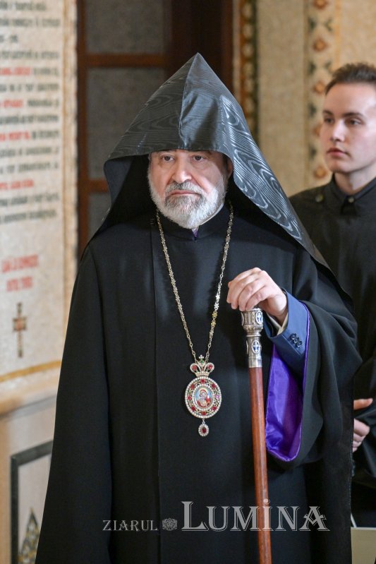 Oaspeți din Biserica Armeană în vizită la Patriarhia Română 347317