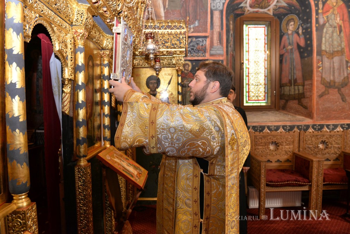 „Credința și smerenia aduc vindecarea de boală și învierea din moarte” 347409