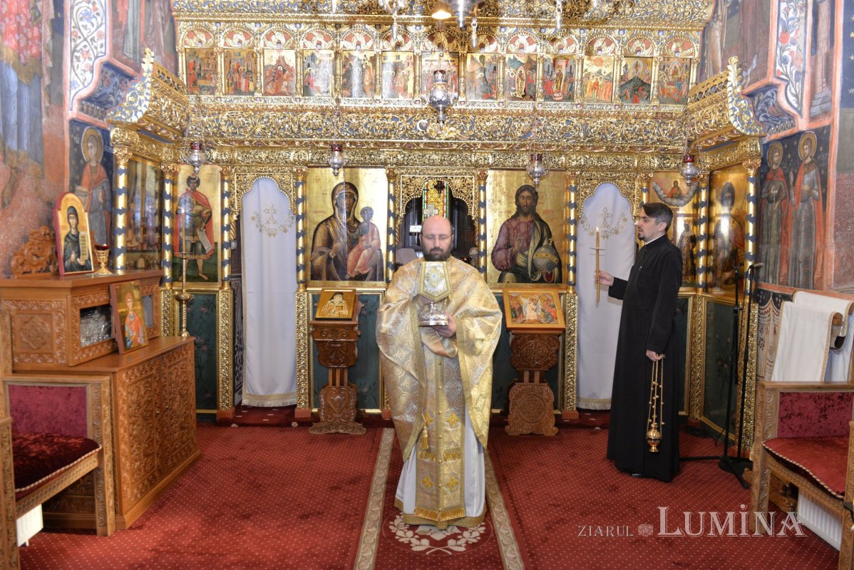 „Credința și smerenia aduc vindecarea de boală și învierea din moarte” 347412