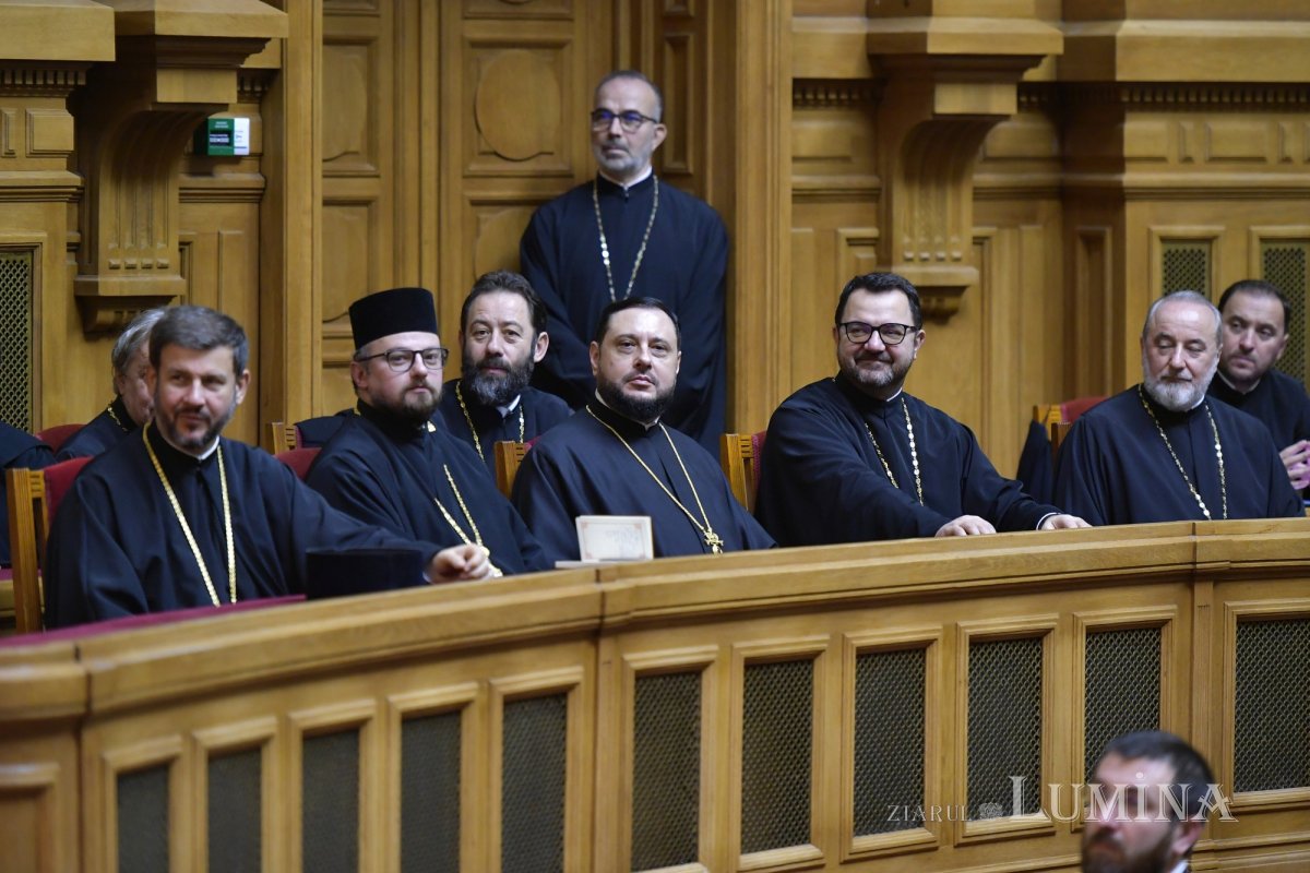 Chipuri de părinți duhovnicești evidențiate clericilor din București și Ilfov 347572