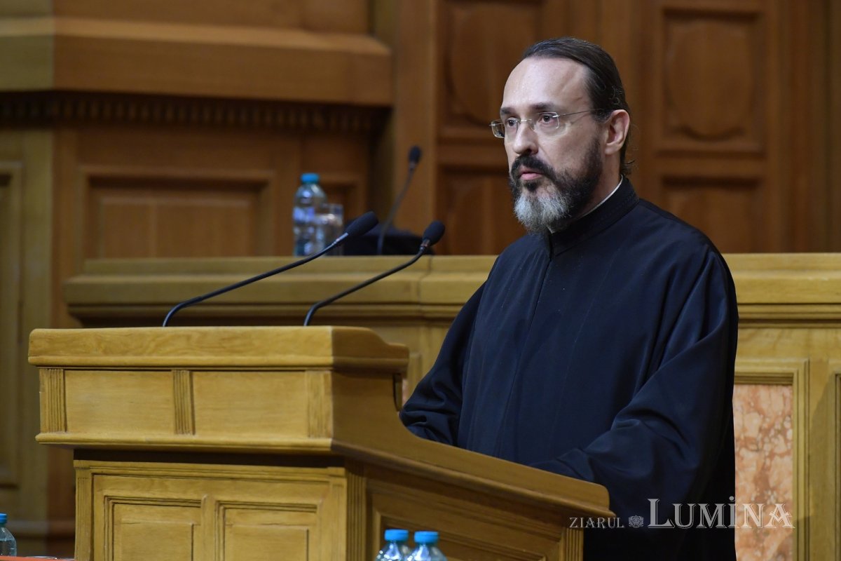 Chipuri de părinți duhovnicești evidențiate clericilor din București și Ilfov 347581