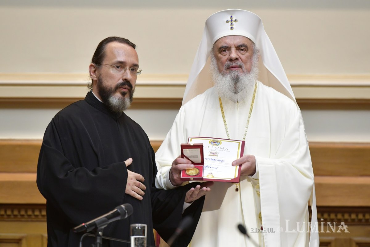 Chipuri de părinți duhovnicești evidențiate clericilor din București și Ilfov 347584