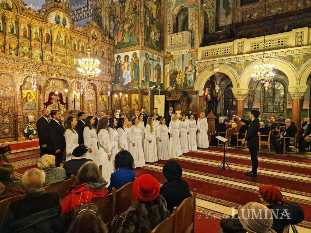 Corul „Preludiu” a concertat la Biserica „Sfântul Elefterie”‑Nou 347731