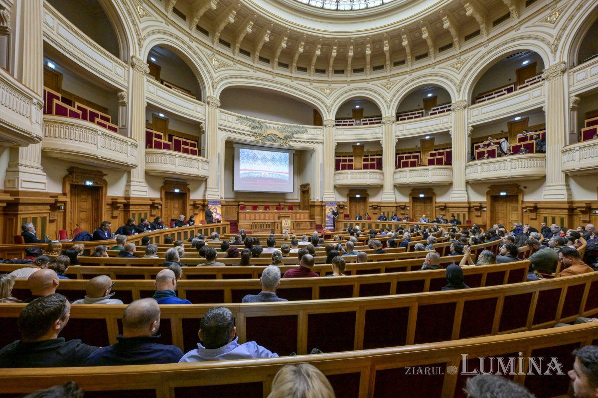 A doua zi a conferinței naționale  despre pictura bisericească 347997