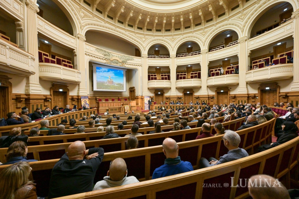 A doua zi a conferinței naționale  despre pictura bisericească 348002