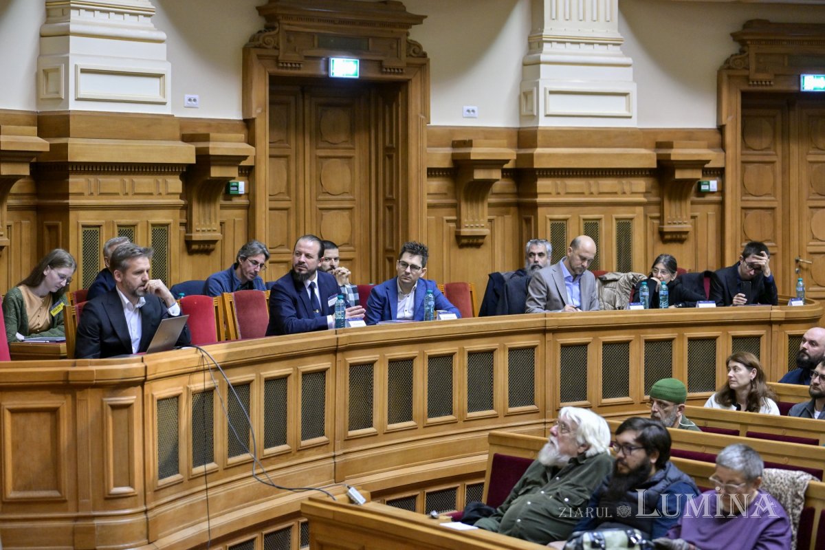 A doua zi a conferinței naționale  despre pictura bisericească 348003