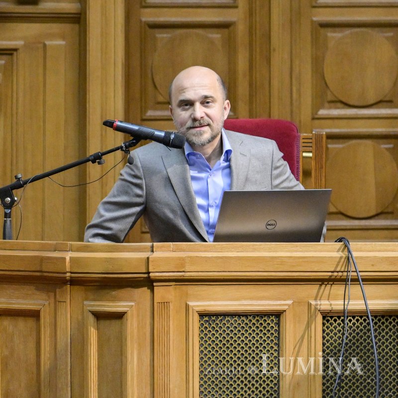 A doua zi a conferinței naționale  despre pictura bisericească 348007