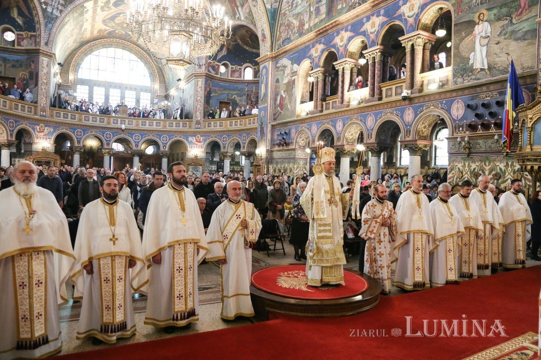 Mitropolitul Ardealului la ceas aniversar 348117
