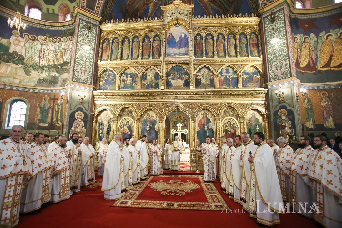Mitropolitul Ardealului la ceas aniversar 348119