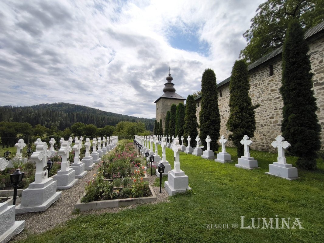 Mănăstirea Slatina, o academie a spiritului 348256