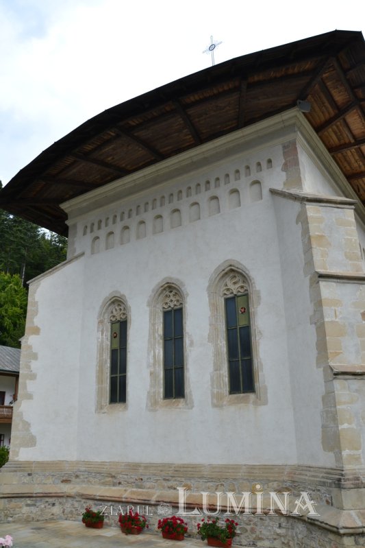 Mănăstirea Slatina, o academie a spiritului 348258