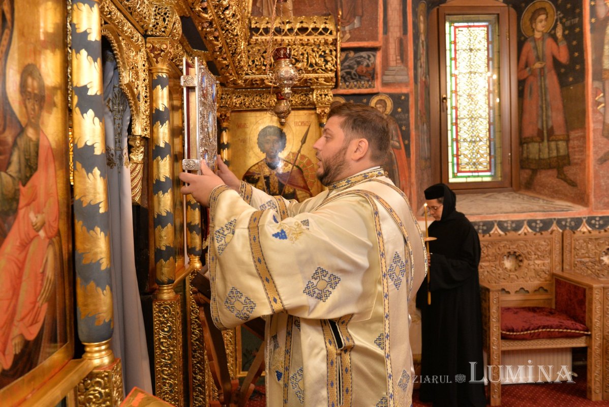 Maica Domnului, model de pregătire spirituală pentru primirea lui Hristos 348507