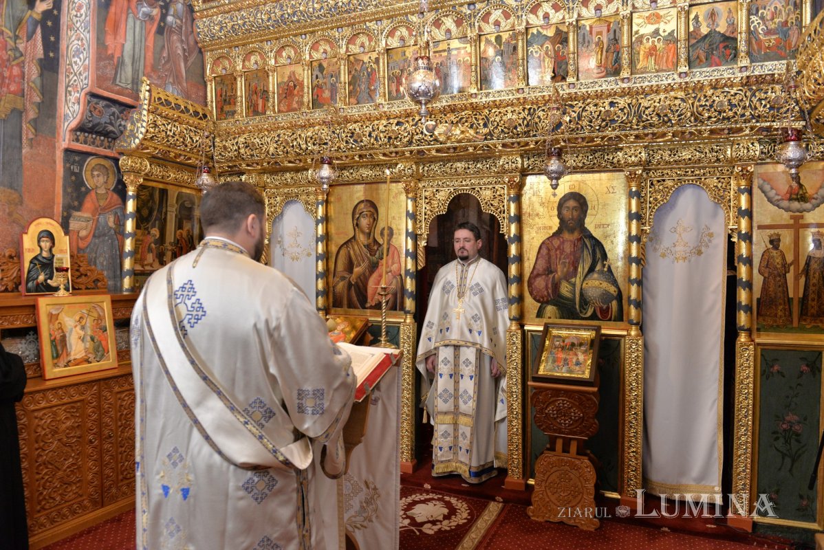 Maica Domnului, model de pregătire spirituală pentru primirea lui Hristos 348508