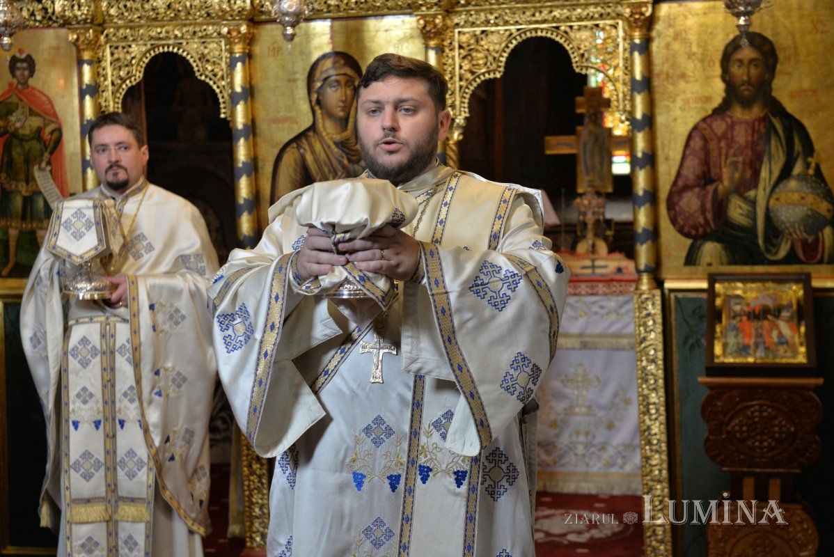 Maica Domnului, model de pregătire spirituală pentru primirea lui Hristos 348509