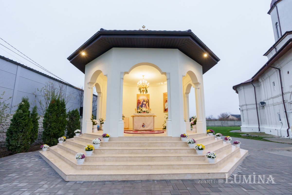 Sfințirea Altarului de vară al Parohiei Domneștii de Jos 348657