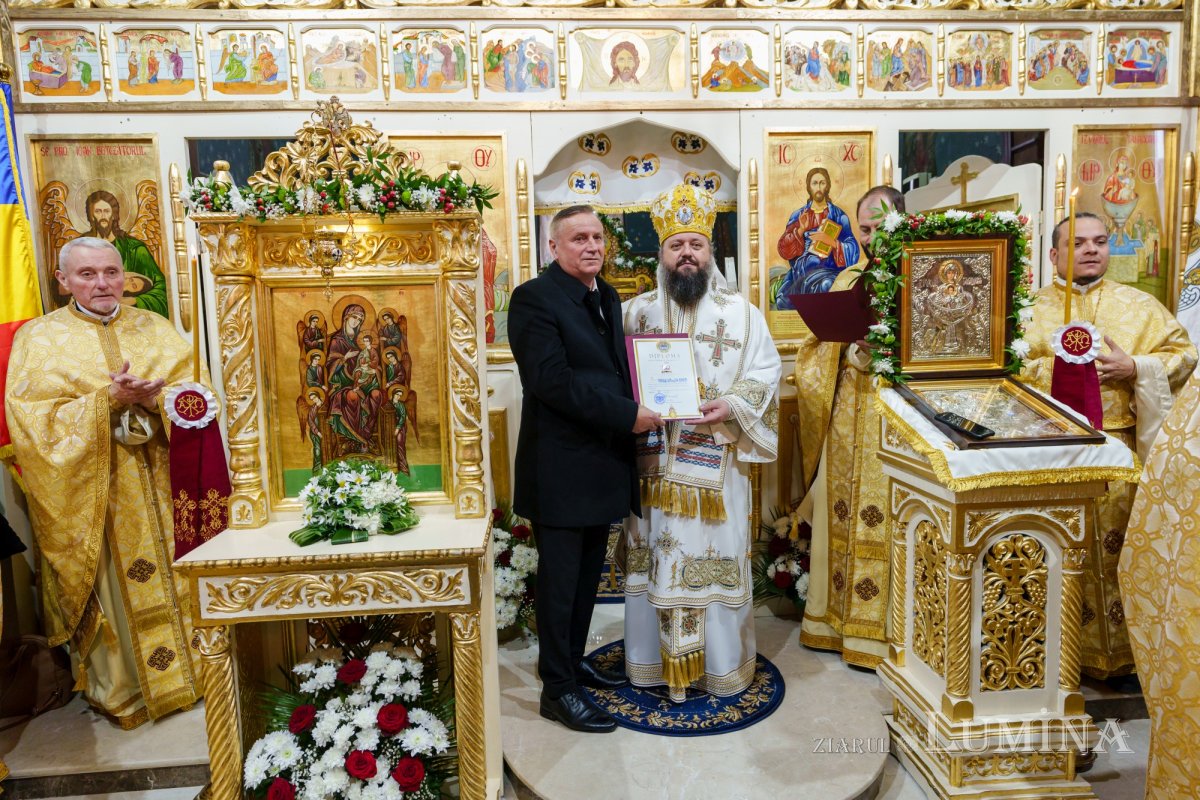 Sfințirea Altarului de vară al Parohiei Domneștii de Jos 348677