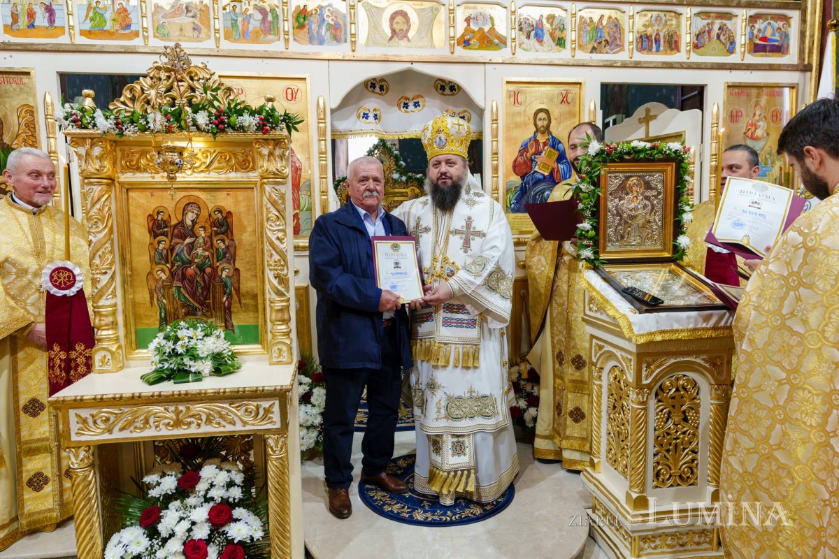 Sfințirea Altarului de vară al Parohiei Domneștii de Jos 348679