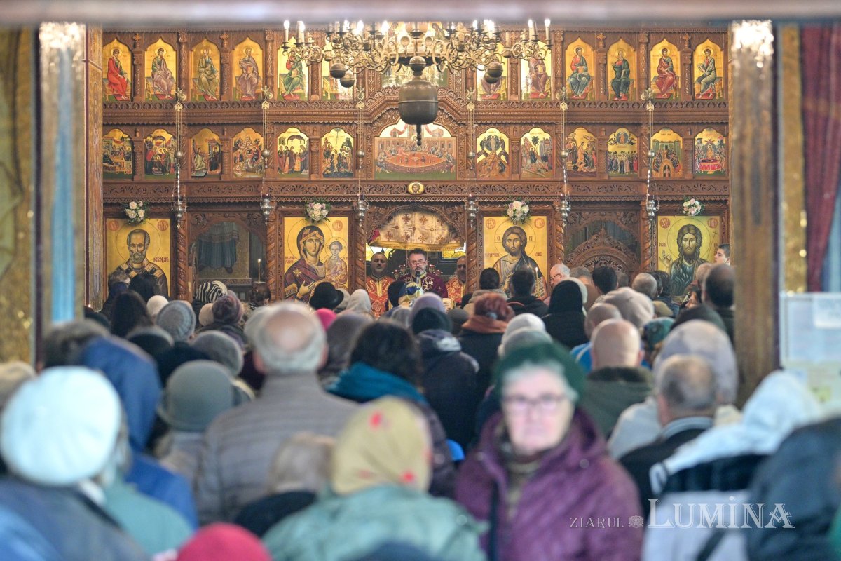 Hramul Parohiei „Sfântul Mare Mucenic Mercurie” din Capitală 348864