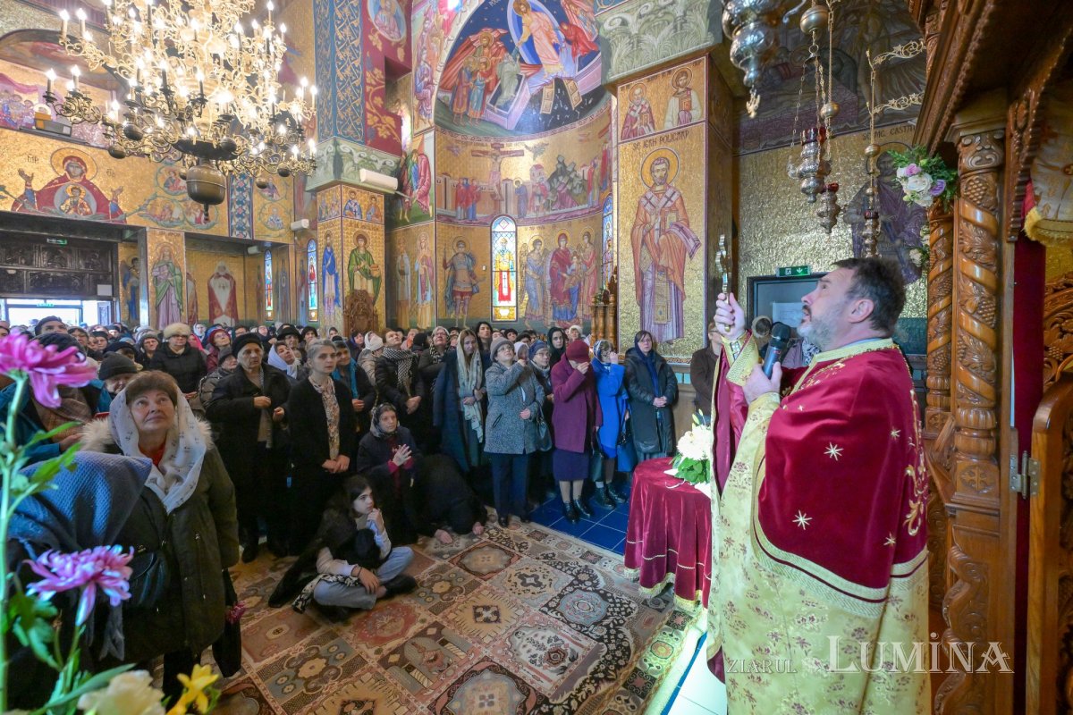 Hramul Parohiei „Sfântul Mare Mucenic Mercurie” din Capitală 348875