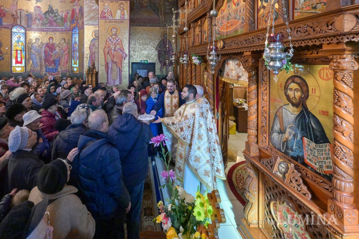 Hramul Parohiei „Sfântul Mare Mucenic Mercurie” din Capitală 348884