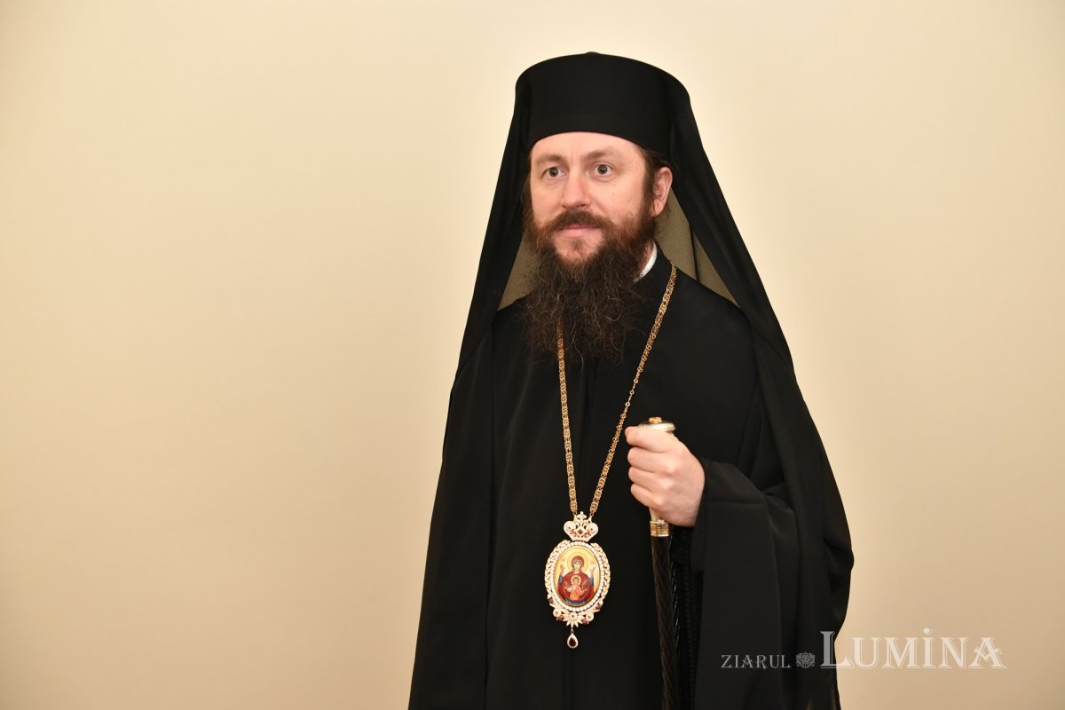 Tinerii, între credință și provocările lumii moderne 348968