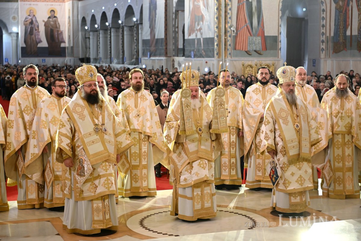 Prăznuire liturgică solemnă a Sfântului Apostol Andrei în București 349260