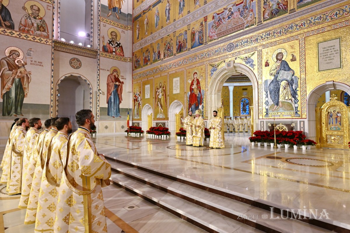 Prăznuire liturgică solemnă a Sfântului Apostol Andrei în București 349262