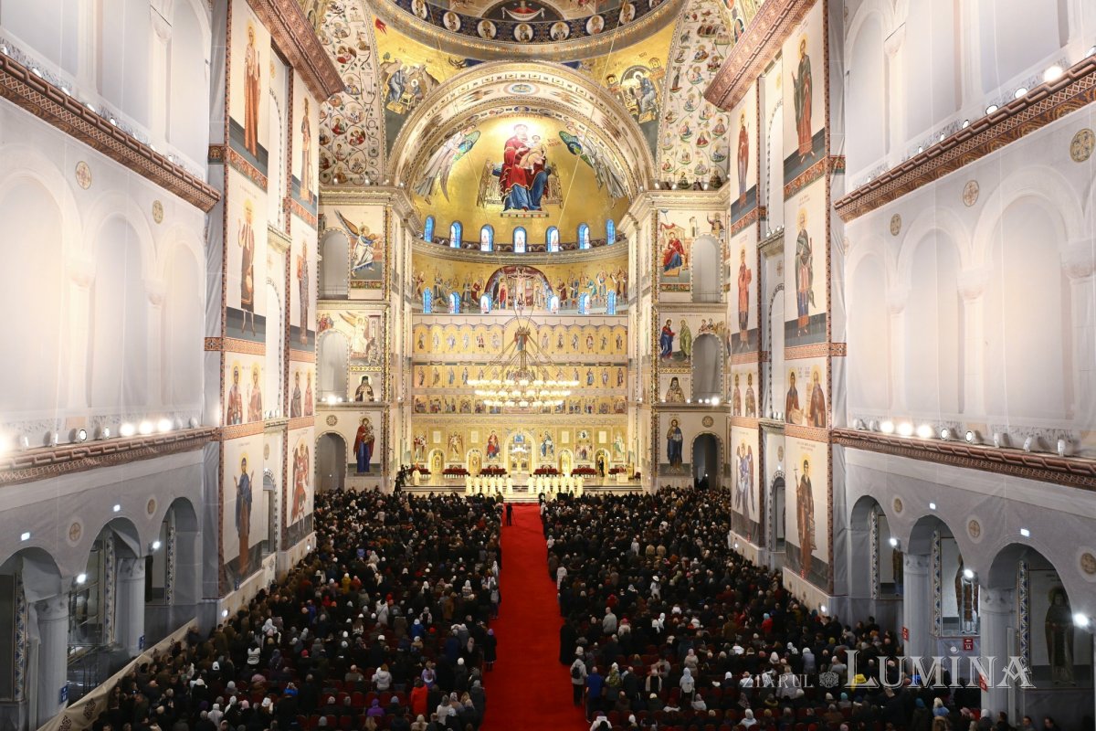 Prăznuire liturgică solemnă a Sfântului Apostol Andrei în București 349265