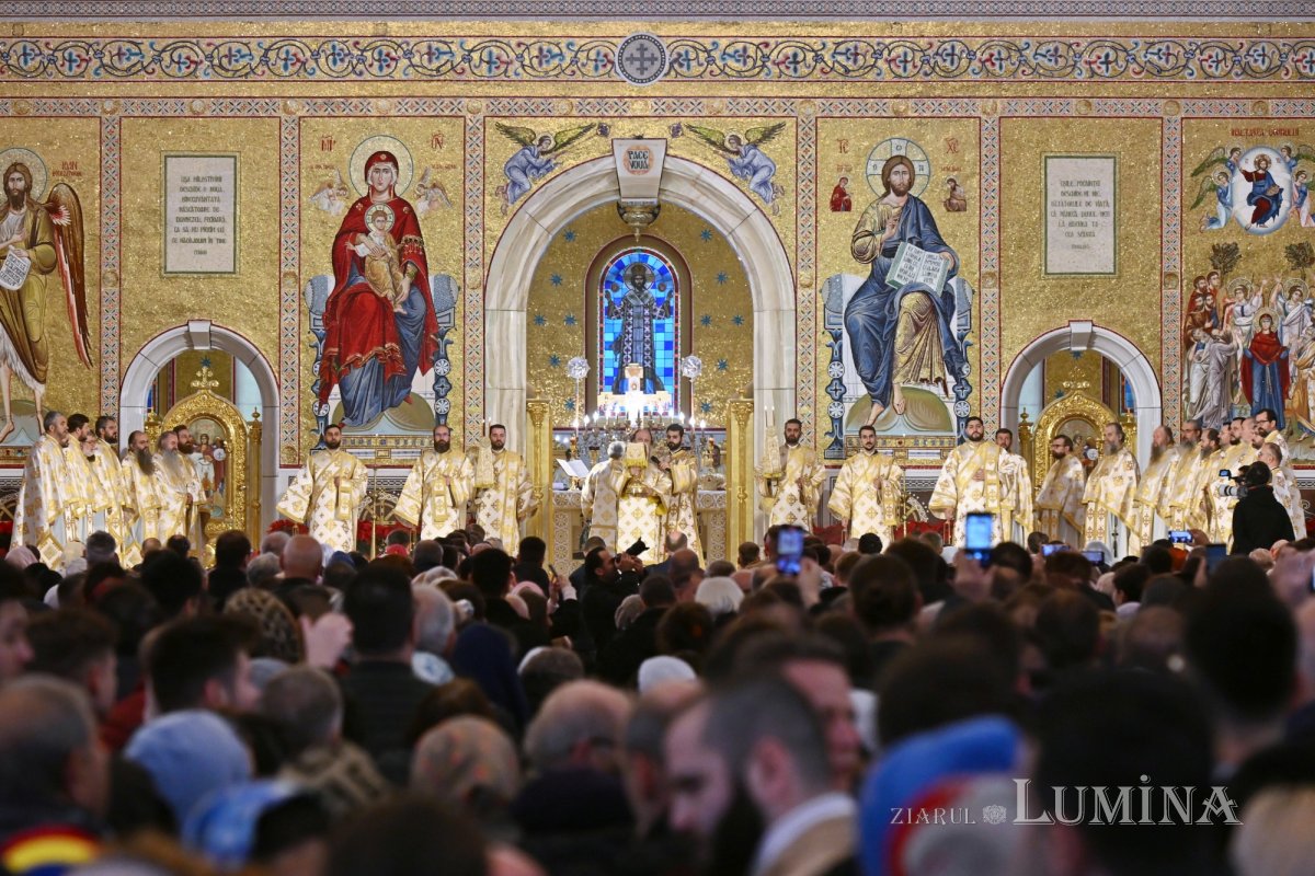 Prăznuire liturgică solemnă a Sfântului Apostol Andrei în București 349269