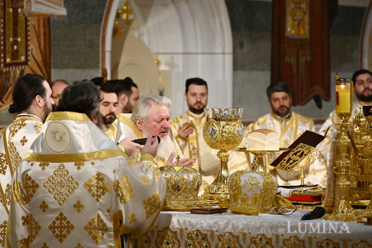 Prăznuire liturgică solemnă a Sfântului Apostol Andrei în București 349271