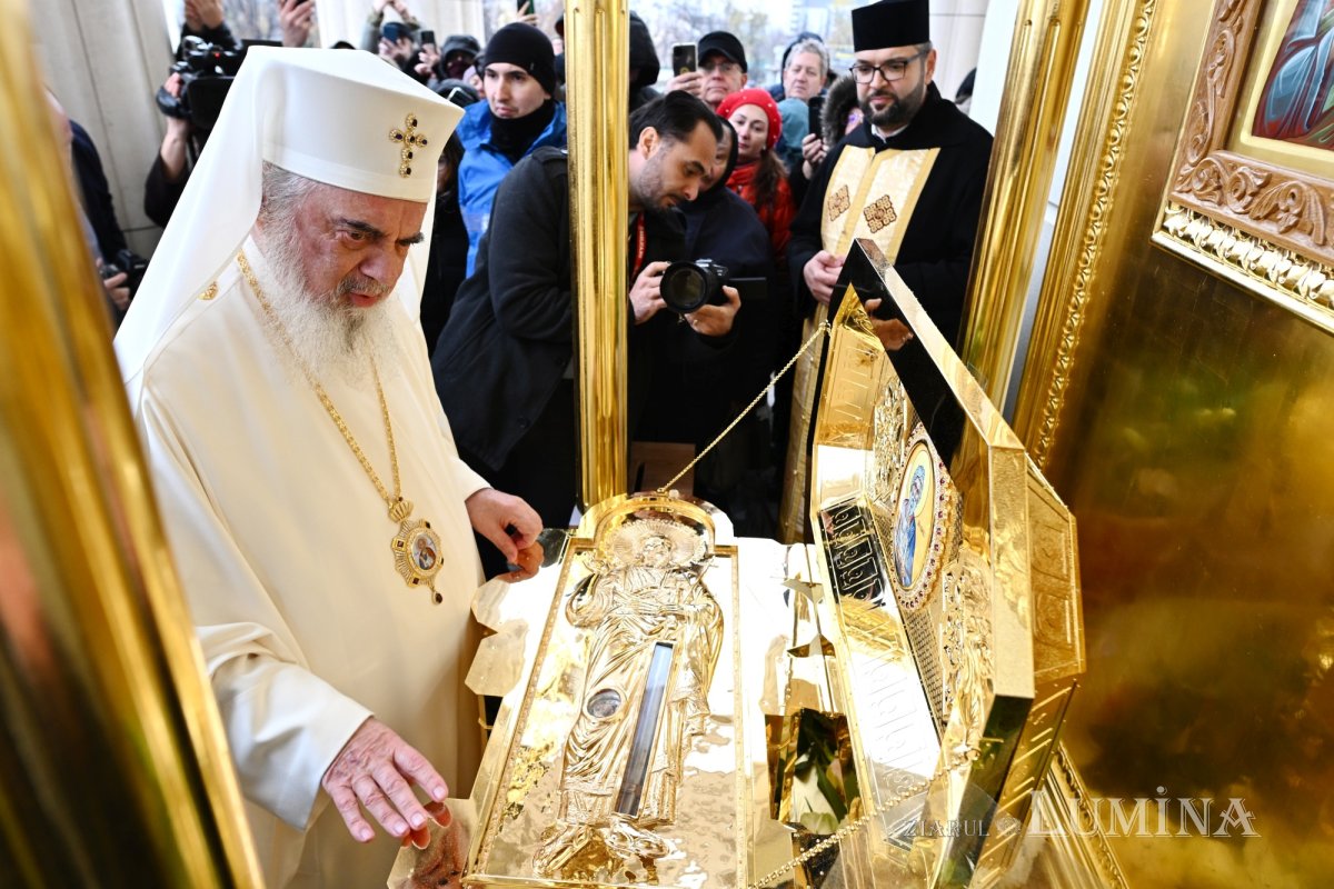 Prăznuire liturgică solemnă a Sfântului Apostol Andrei în București 349278